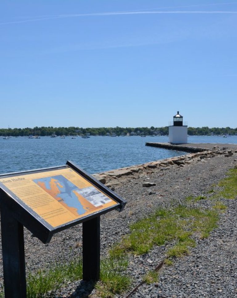 Derby Wharf Light