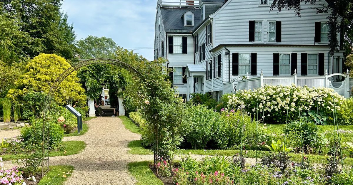 Ropes Mansion Garden